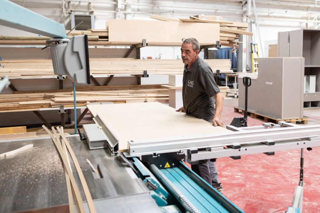 Production 1 Vos projets fabrique sur place 01 1 scaled 2